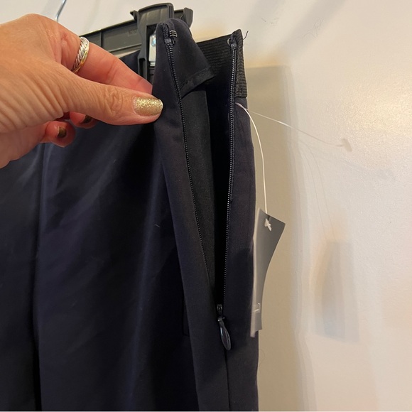 Tahari NWT Size 10 The Ellen Pant in True Navy - Picture 5 of 12